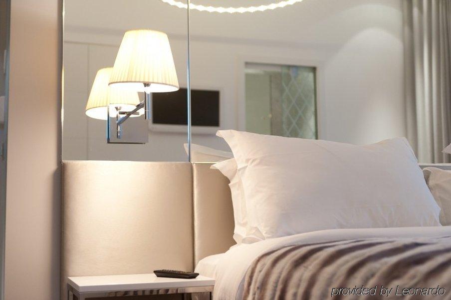 Hotel Le Cesar Plan-de-Cuques Esterno foto
